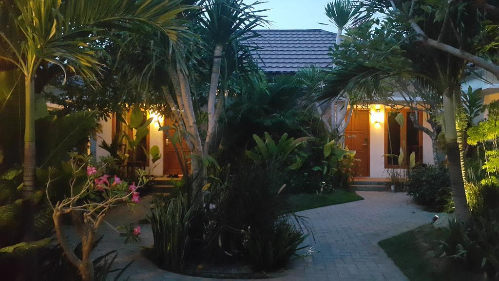Kampoeng Nelayan Hotel Palu Dış mekan fotoğraf